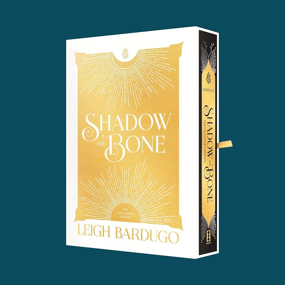Shadow and Bone: The Collector's Edition (The Shadow and Bone Trilogy)
